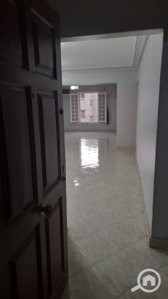 4 296bbd9a-d956-4a2b-b285-36f17d94fc6b. jpg