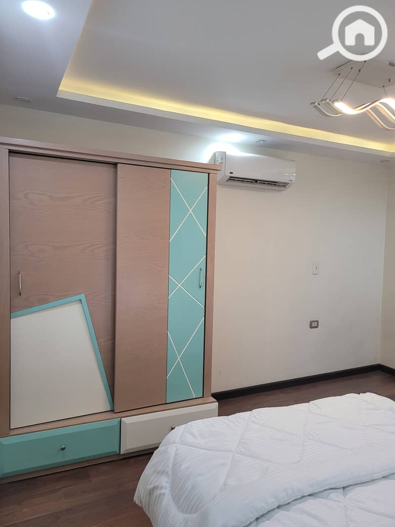 10 20251216_214002. jpg