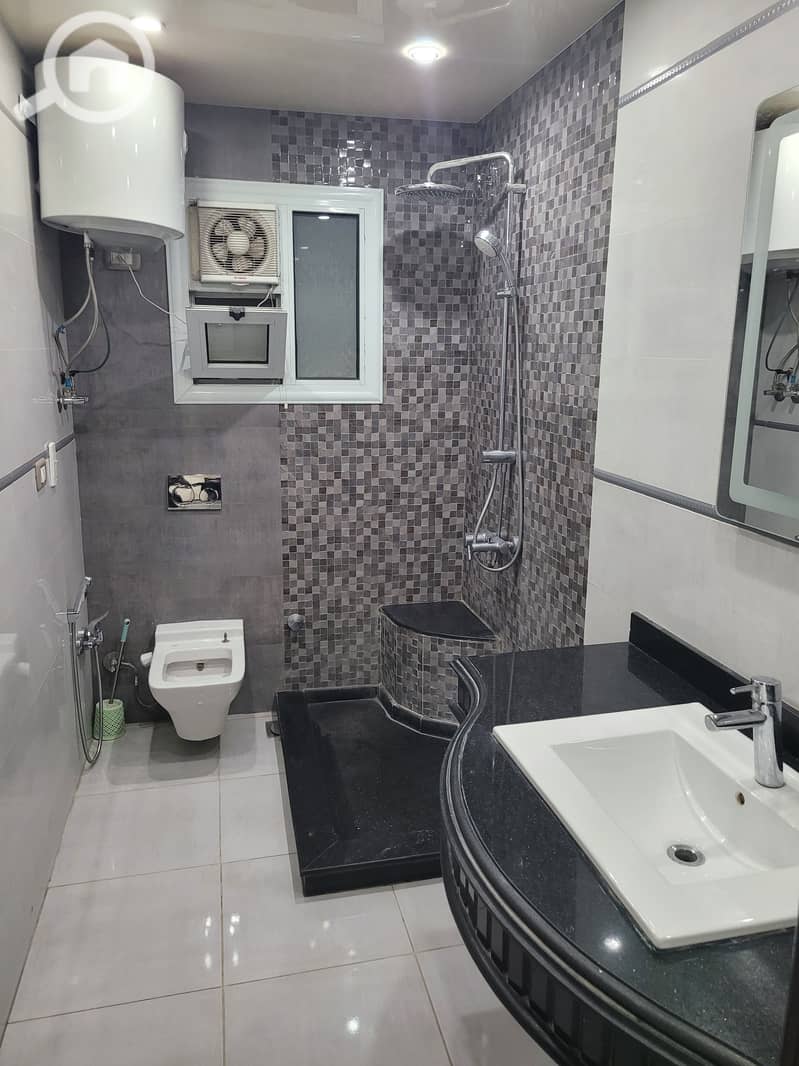 16 20251216_214204. jpg