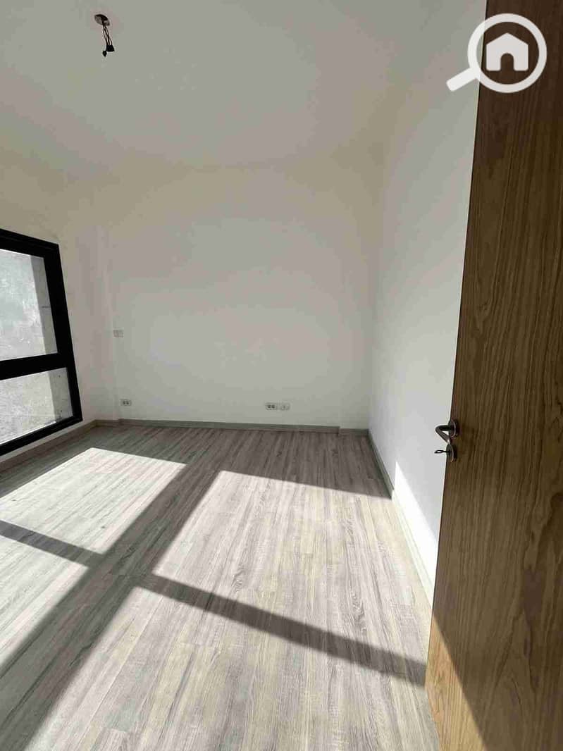 4 motion_photo_3844419442216155735. jpg