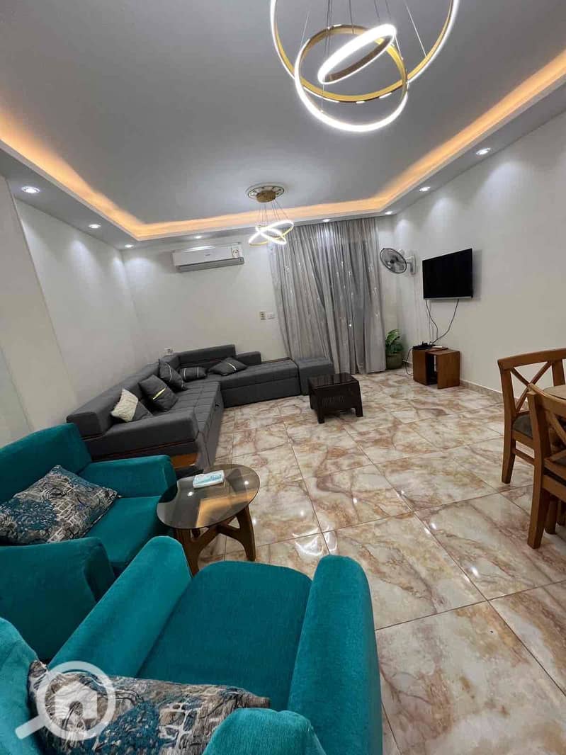 2 00fa2726-2eda-4377-889d-3b5a908d37a0. jpg