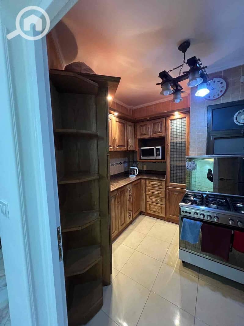 6 0ab2f9fa-023e-40b9-951d-119d3fbad119. jpg