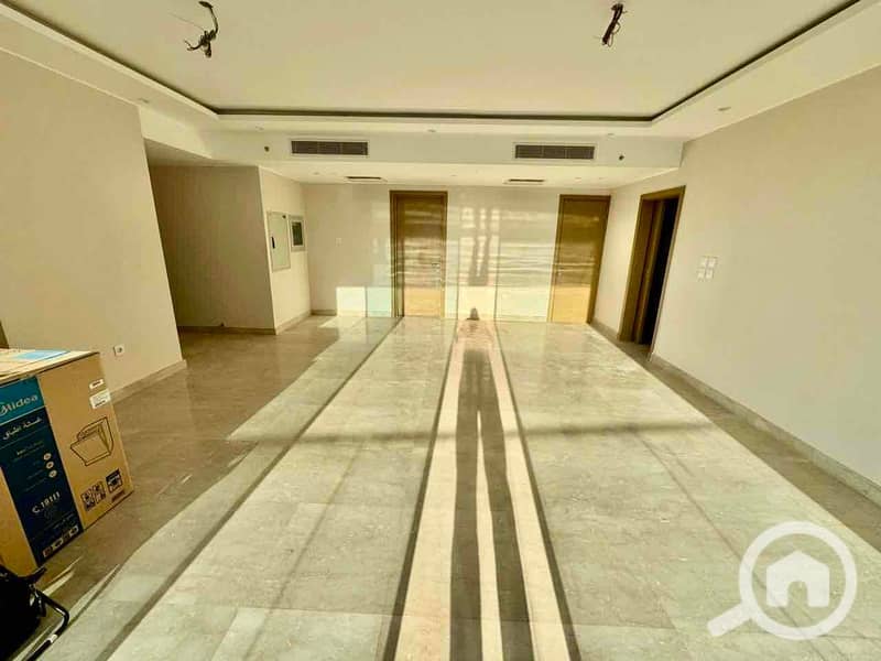 5 ba7884e1-5ec1-4d03-b52f-cad8a698f10c. jpg