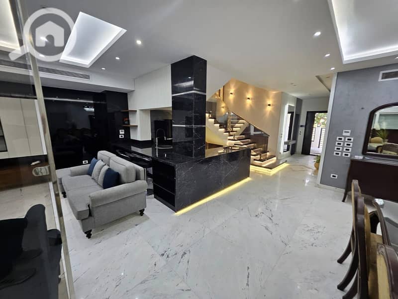 8 578555948_122150556770853626_6848314268517476603_n. jpg