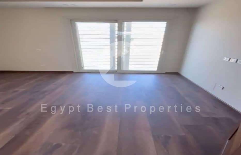 21 WhatsApp Image 2025-12-24 at 18.39. 45_19cd8c49. jpg