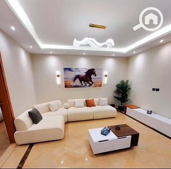 3 ff70e63b-cf18-4c03-a624-94621d7940d1. jpeg