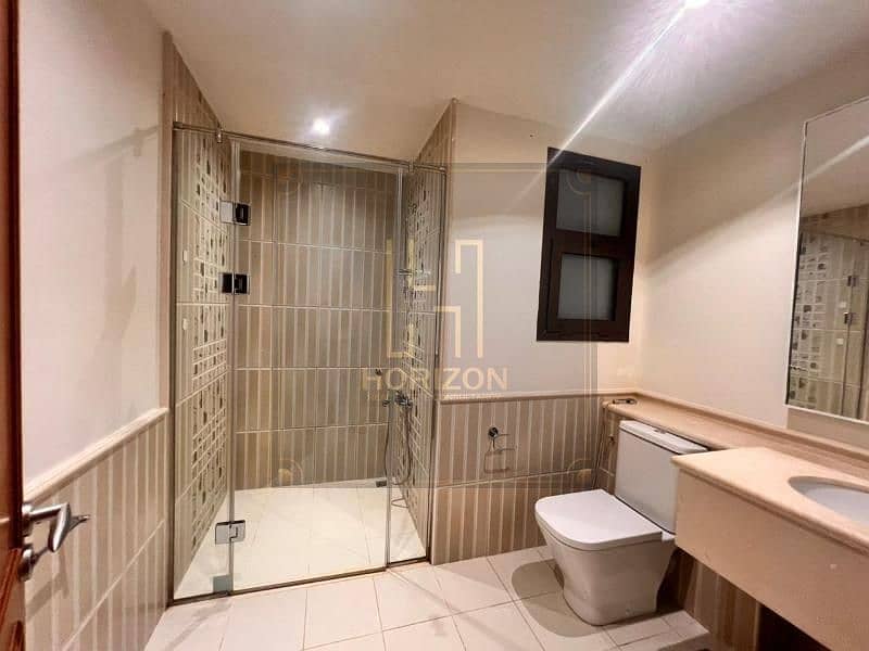 5 WhatsApp Image 2026-01-01 at 1.40. 52 PM. jpg