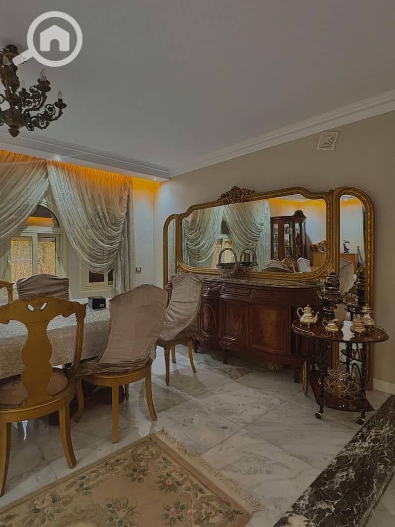 10 e8f50c66-cc14-4a3b-8598-0e88793fb3e0. jpeg