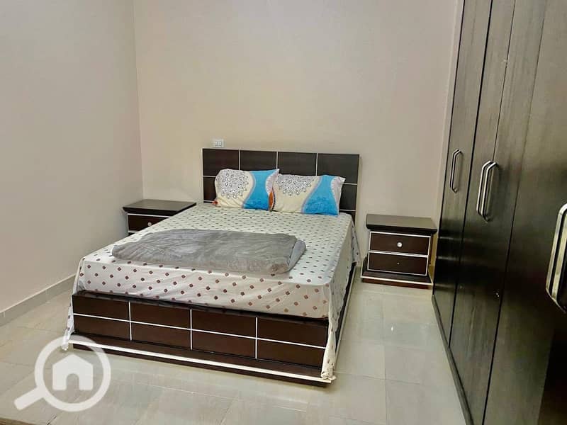 5 3f033f97-b87b-47a5-b200-5c6ab5b41db6. jpeg