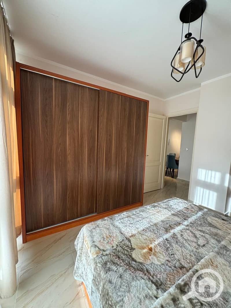 6 865a8a2c-ab27-4a4c-9d93-0de8b5c02bd2. jpeg