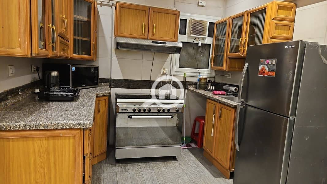 7 76740293-cc95-4cbe-8286-82d1b53758d8. jpeg