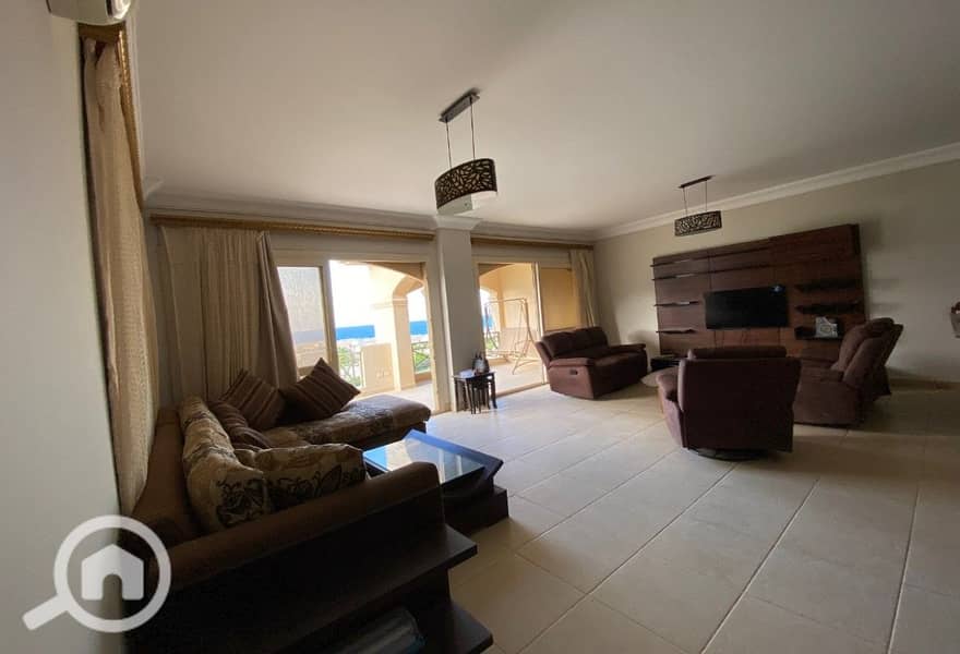 11 f9d84d38-5a8f-4d72-91a1-6c17cd982272. jpg