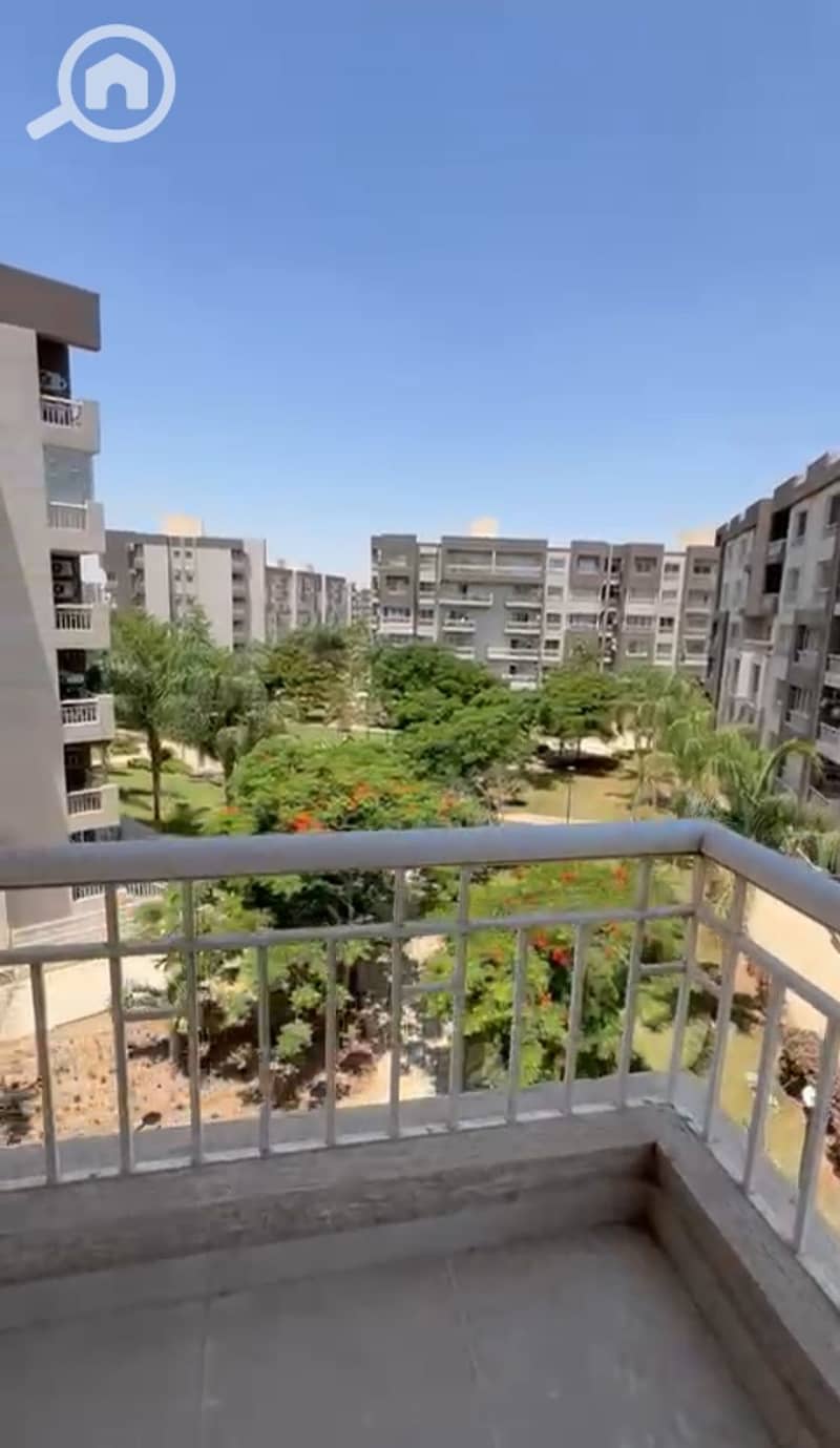 4 1db32940-22cc-4adf-8d96-57ac6ec60c29. jpeg