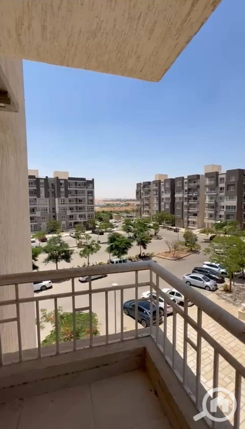 16 37f90e9f-47e6-4067-8855-bb6cfca7edda. jpeg