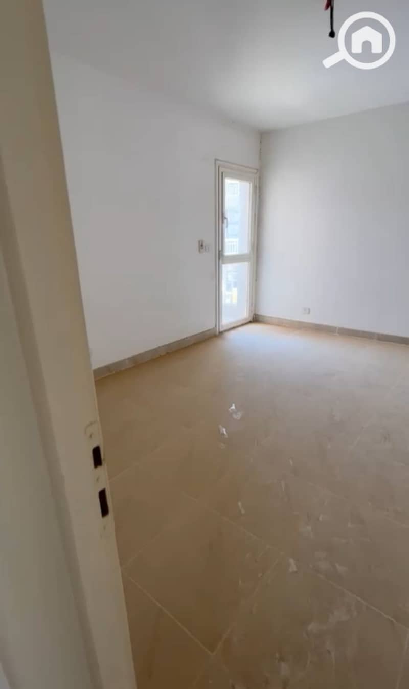 18 84dddac8-8ac5-4ff7-8fc6-22006adfcb5a. jpeg