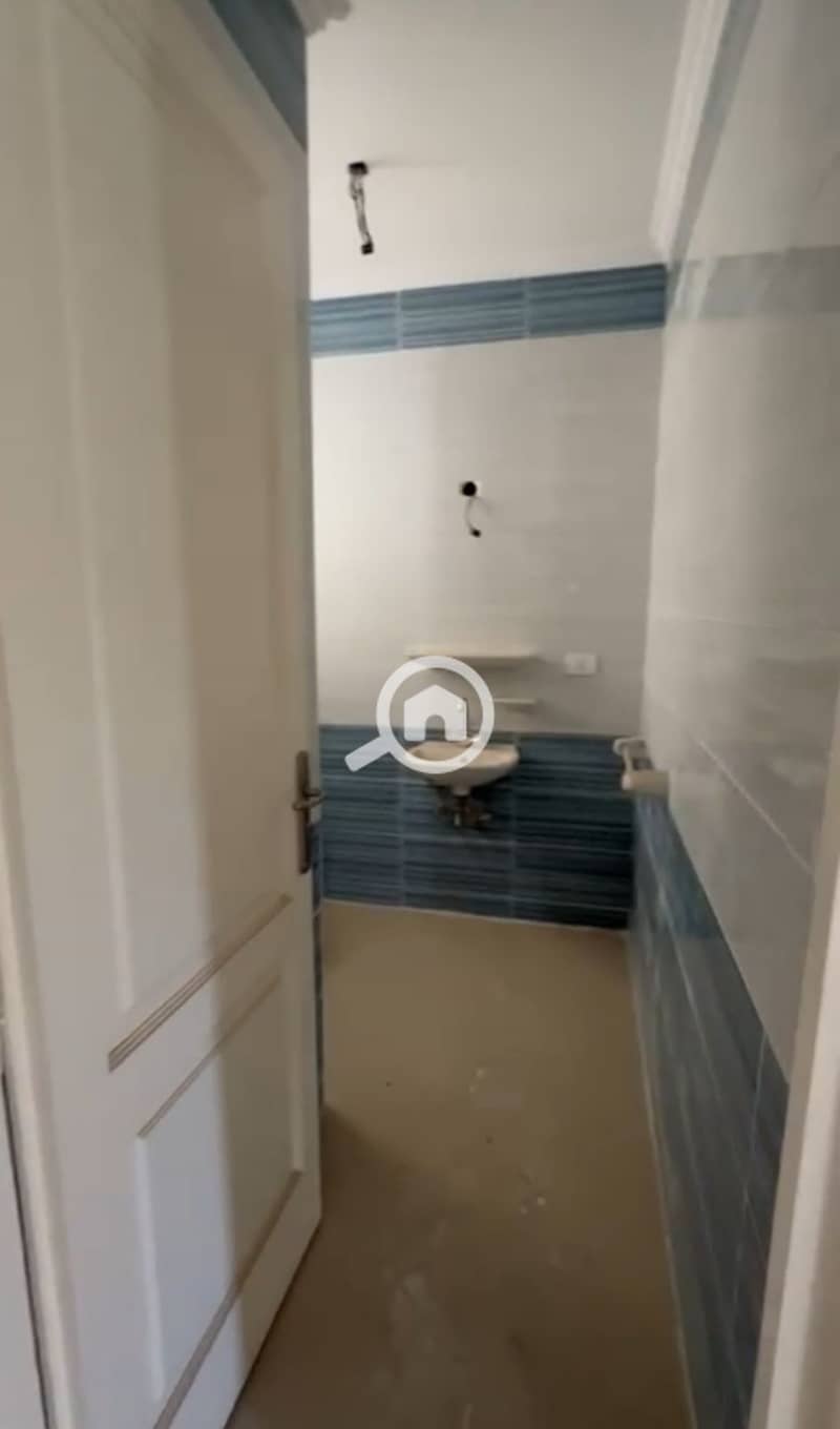 27 ff51b196-4ee6-40b8-abb0-f994f8df0e2b. jpeg