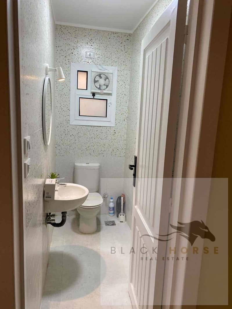 18 729a566e-c34e-4a4f-b0d8-35c0b9f6567c. jpg