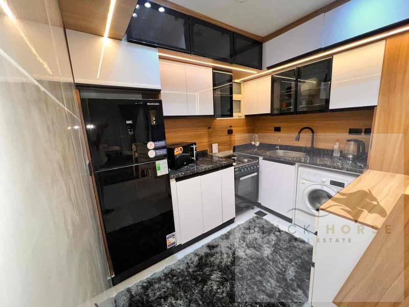 19 2aa6953c-6685-45b0-92d5-3711b8b94f26. jpg