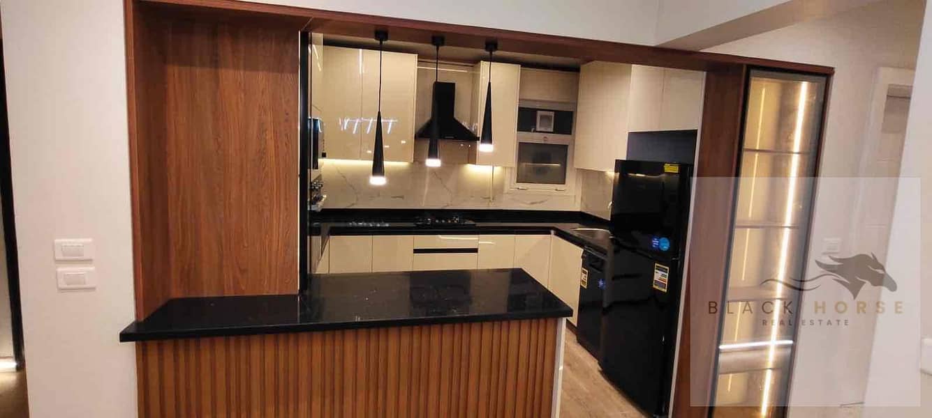 6 fcba592c-2eb2-41f4-9f8e-2363d5ab81c7. jpg