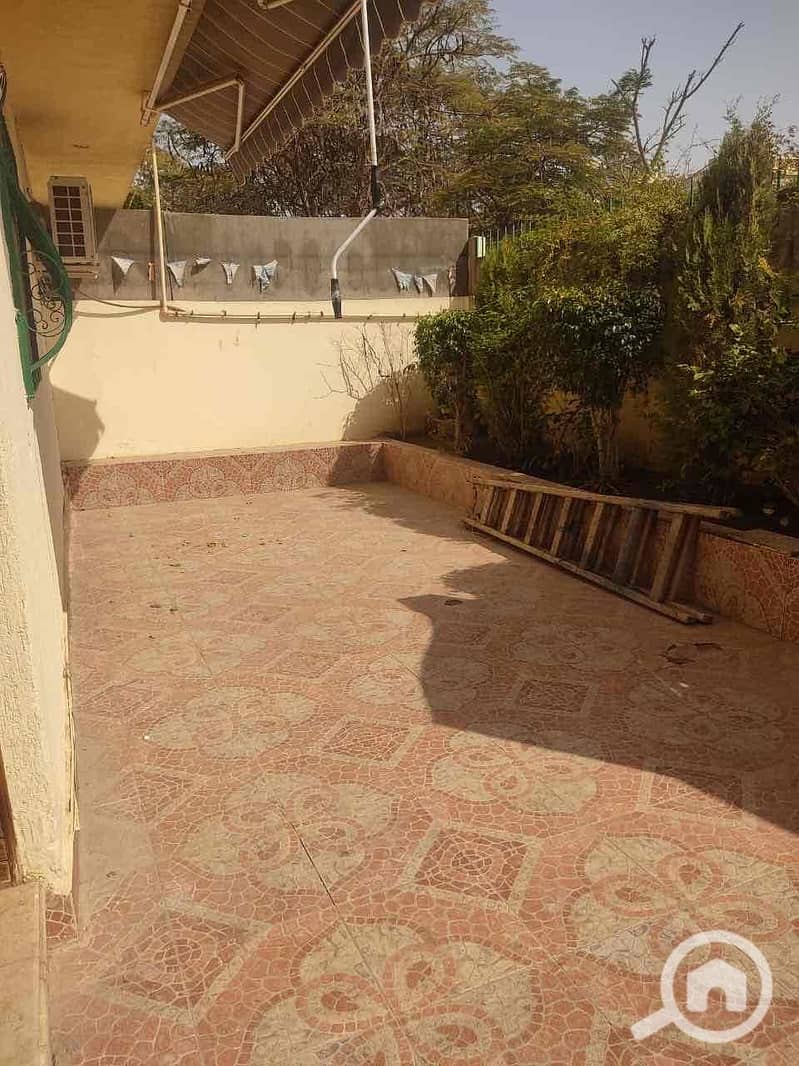 8 a280a365-ceeb-47e5-81ca-c5469b838dc6. jpg