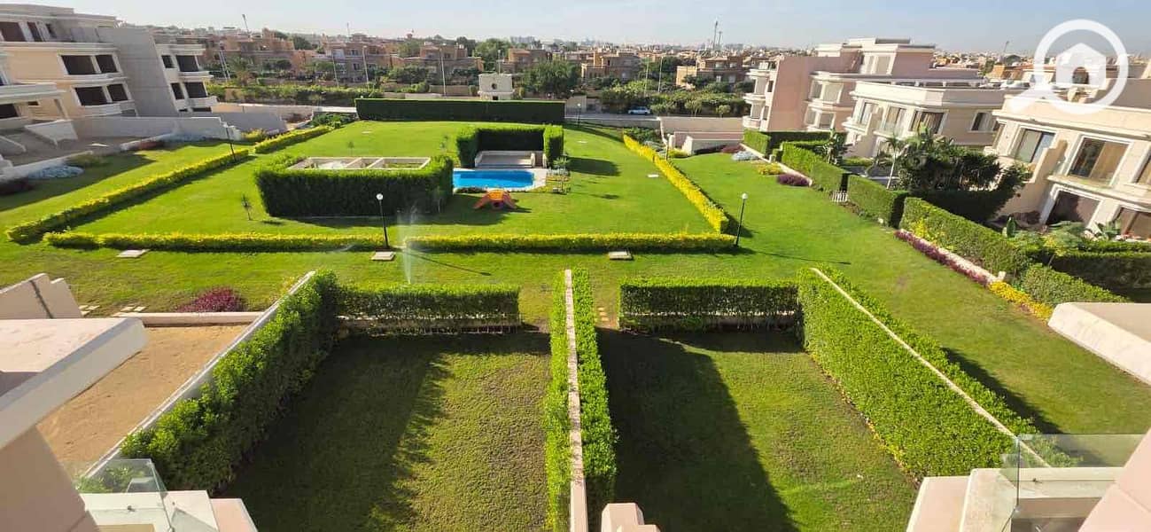 12 832d8c08-bd00-4d48-bf78-372e9be1edc3. jpg