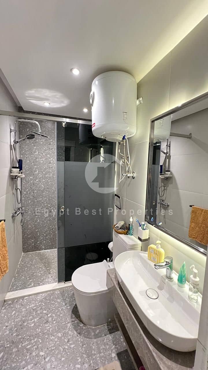 8 2eafc8df-87c0-4d9e-a9ba-3602702c8a01. jpeg