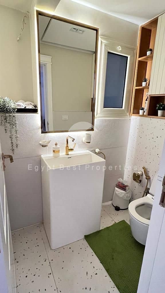 12 b1fec14a-e0f9-4640-a4cb-8f58b362a0c3. jpeg