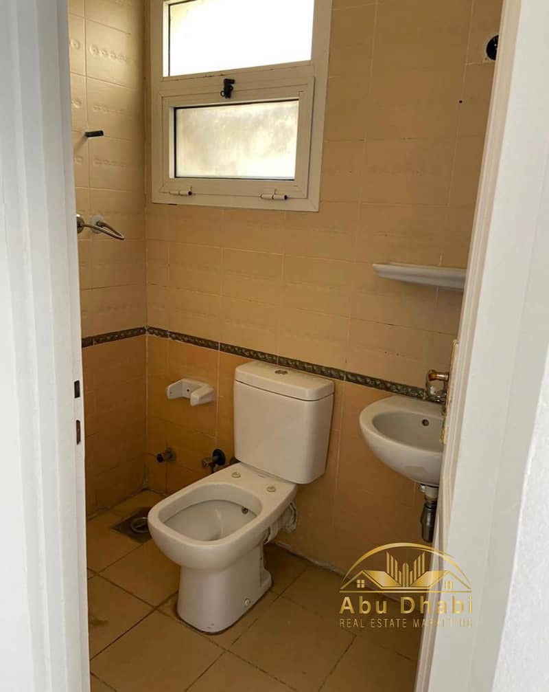 7 9f1b27e9-e58a-437c-8156-eba6c7348280. jpg