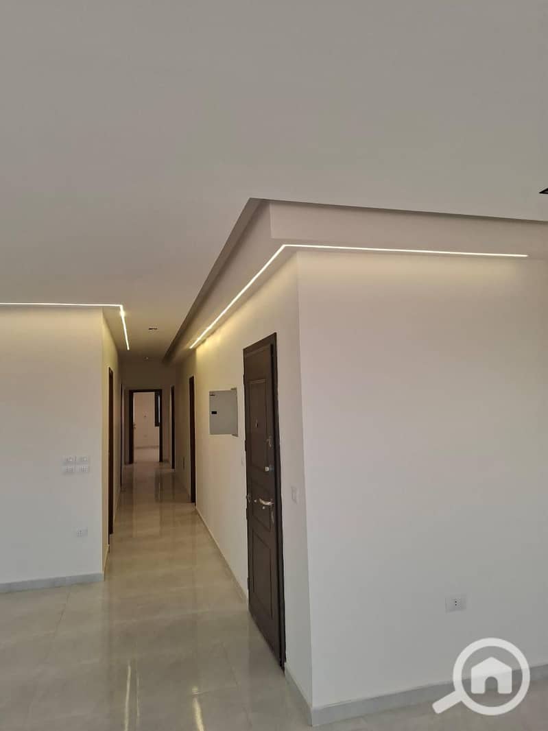 4 2d02c4dc-2735-419a-a7eb-69e7a011f436. jpeg