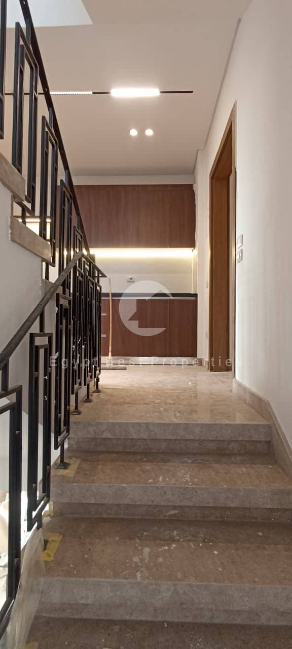 3 860dc488-8f00-4e17-9a3f-724c6c4554a9. jpeg