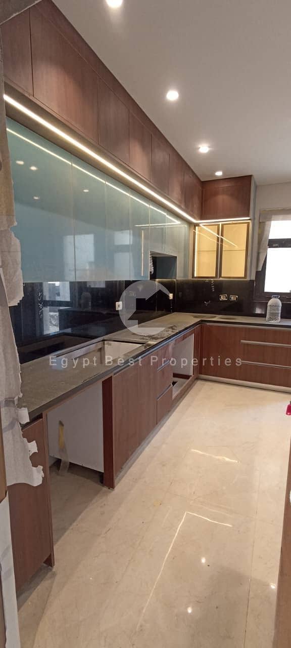 12 409ca5a6-9ba4-4c58-b163-8c19360adb7f. jpeg