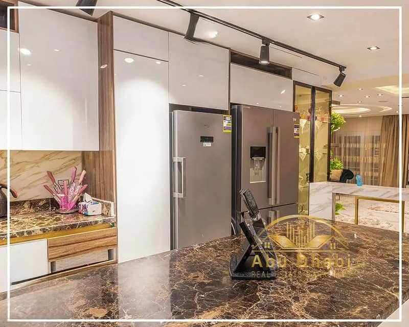 6 608287936_864344926342405_5690302866124073977_n. jpg