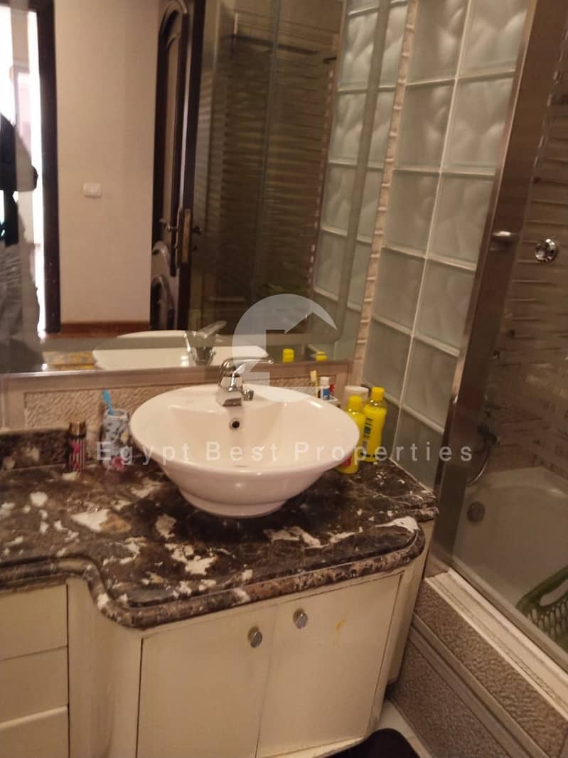 9 898a6a37-9a4a-4b8e-b8fa-3855c03fc33c. jpeg