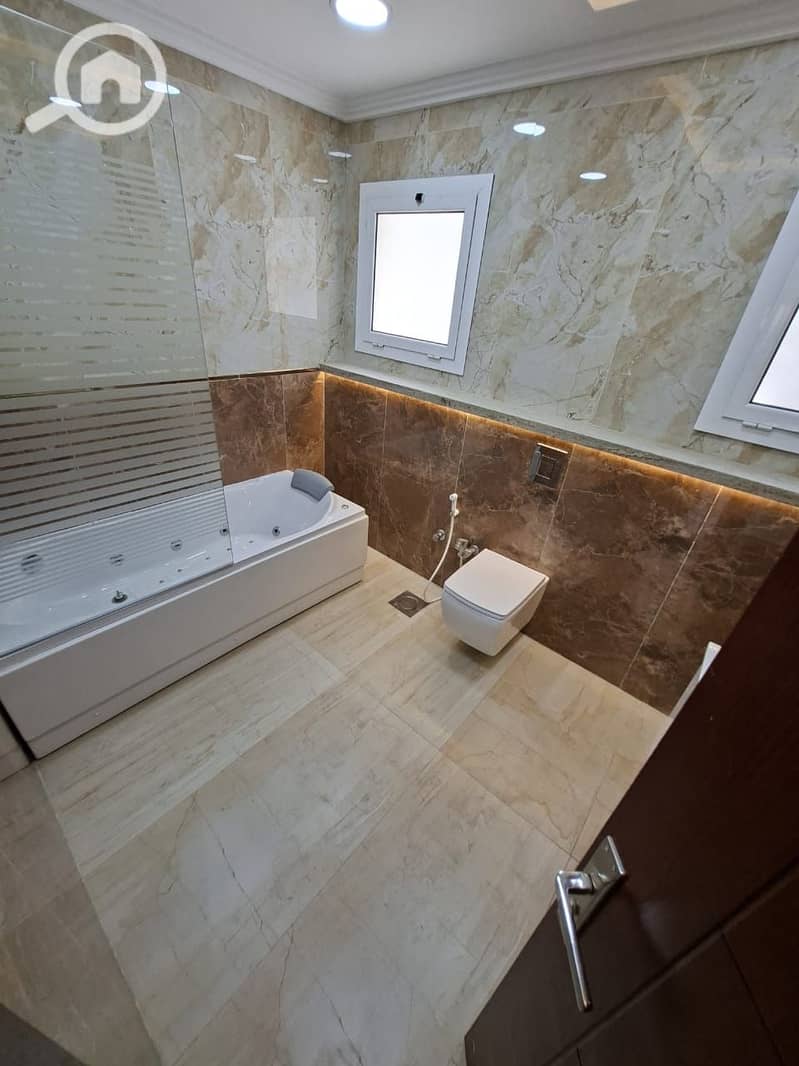 2 0ff2ff0f-ec61-475b-806e-3660c51a2776. jpeg