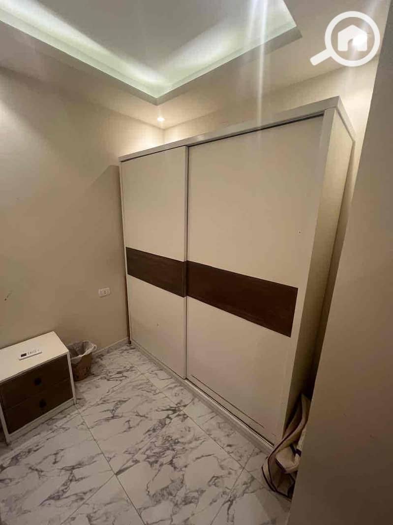 7 7841bbeb-3822-4565-9d2a-05f47de67d89. jpg