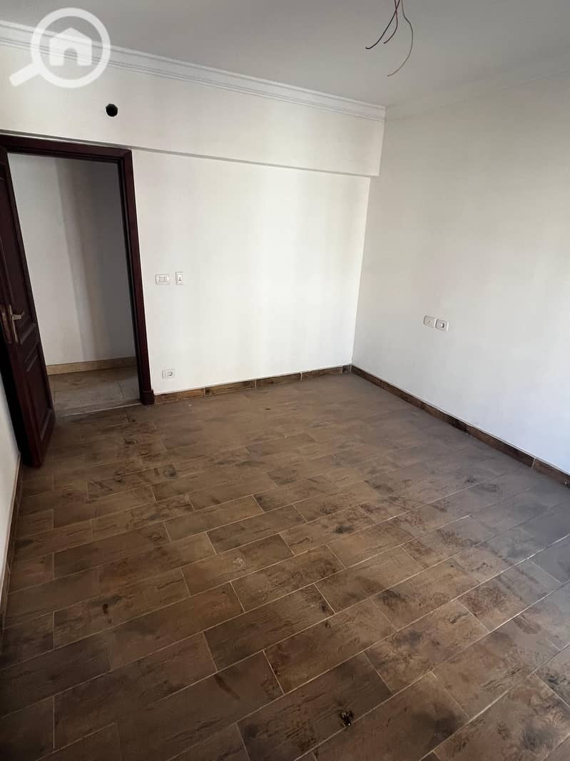 13 WhatsApp Image 2026-01-02 at 17.00. 15 (2). jpeg