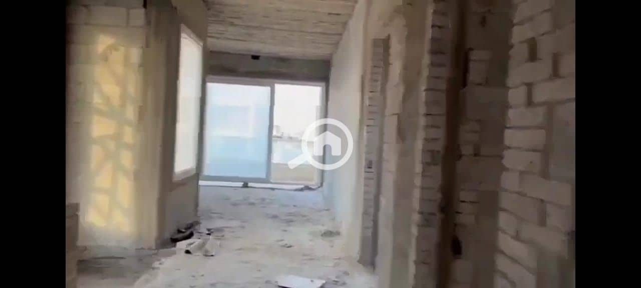 8 25e44aff-6e76-4fa8-9537-25b37d6080c1. jpg