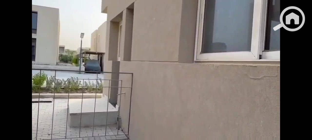 9 31dac658-2afb-48ec-9a4d-7e469fbfc97c. jpg