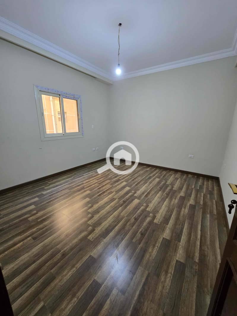 4 ffa93f72-d2fa-461b-a854-ad9063787352. jpg