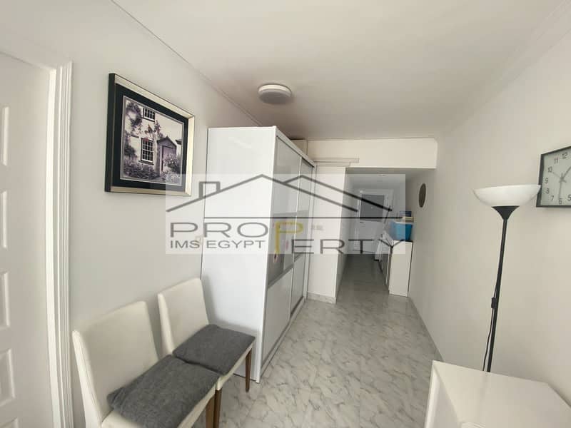 10 34cb1fc0-2856-4005-af9e-32942d87af65. jpg