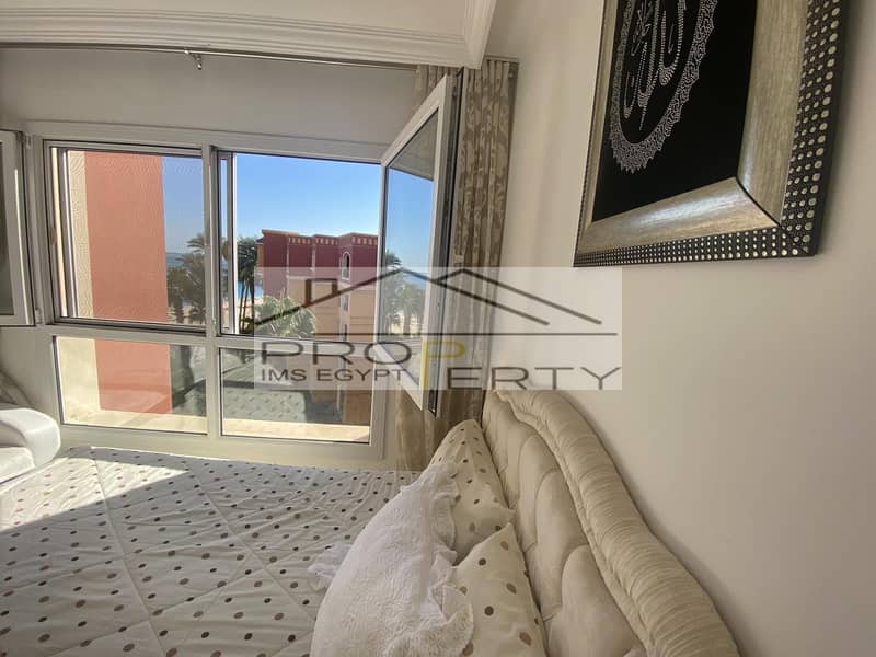 17 35021603-bcfe-4da6-83f3-4f55537b9b0d. jpg