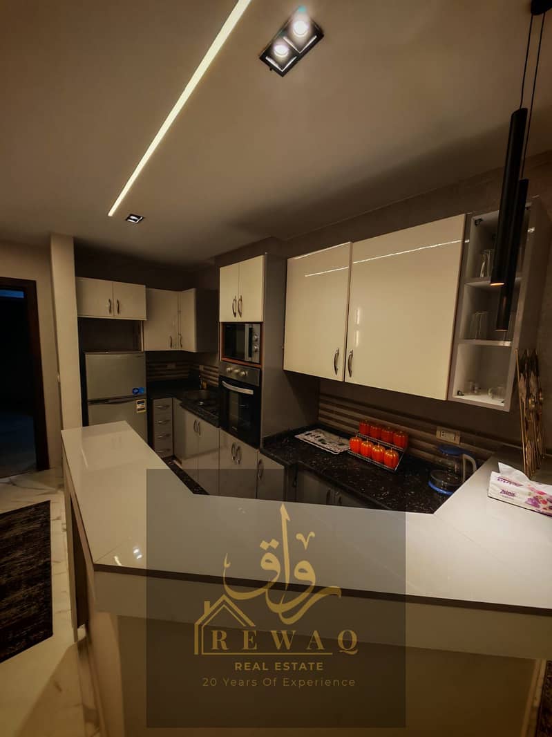 4 5e09c753-7108-49a6-9fa3-37e7ec2901ab. jpeg