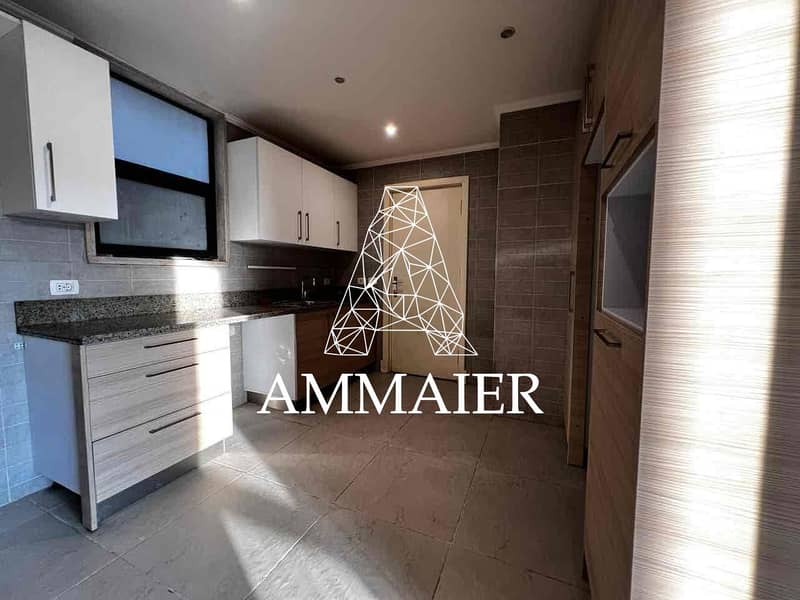 12 60f5a40a-e0ef-4bcf-bb55-f89a9db22d9f. jpg