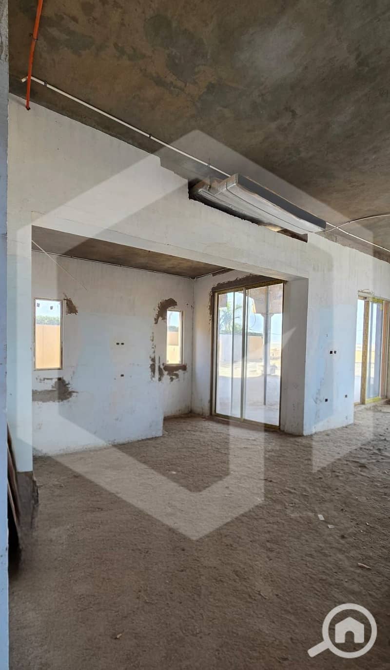 4 Royal Meadows 4. jpeg