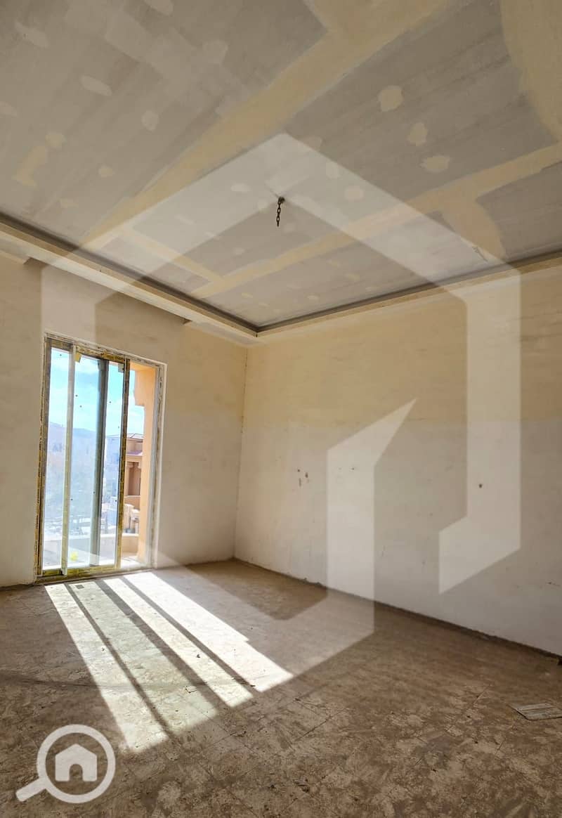 8 Royal Meadows 8. jpeg