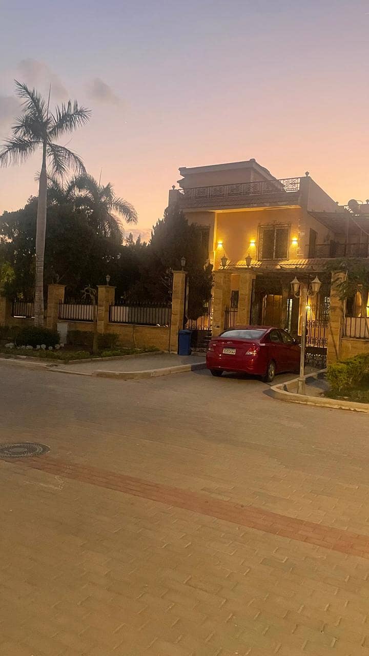 Luxury 4-Bedroom Villa with Pool & Garden for Sale in Prime Location Luxury 4-Bedroom Villa with Pool & Garden for Sale in Prime Location