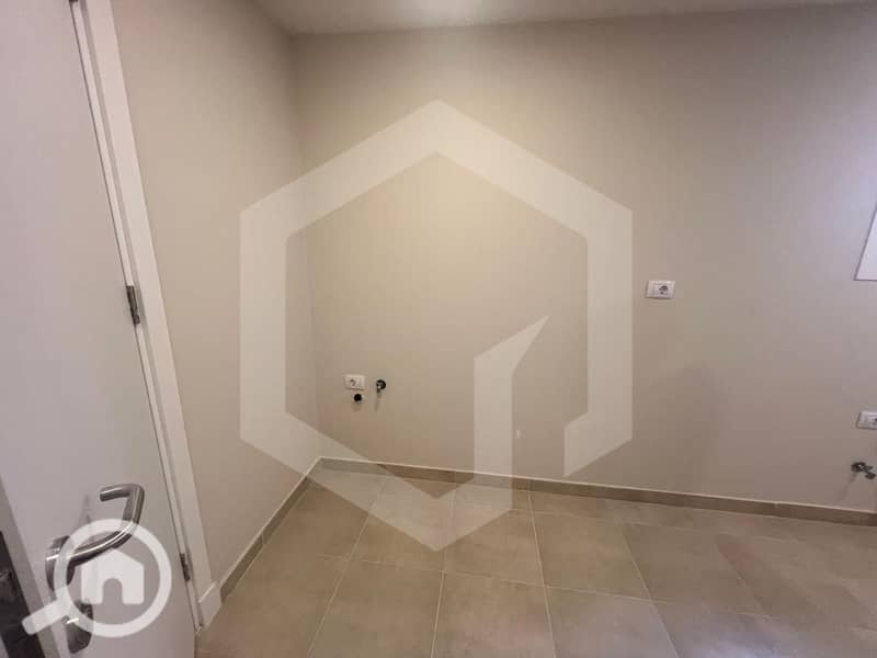 6 Pyramids Hills 6. jpg