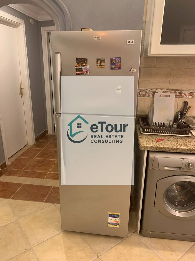 10 40294e88-d3ce-4fb5-884d-2d70e9f61685. jpg