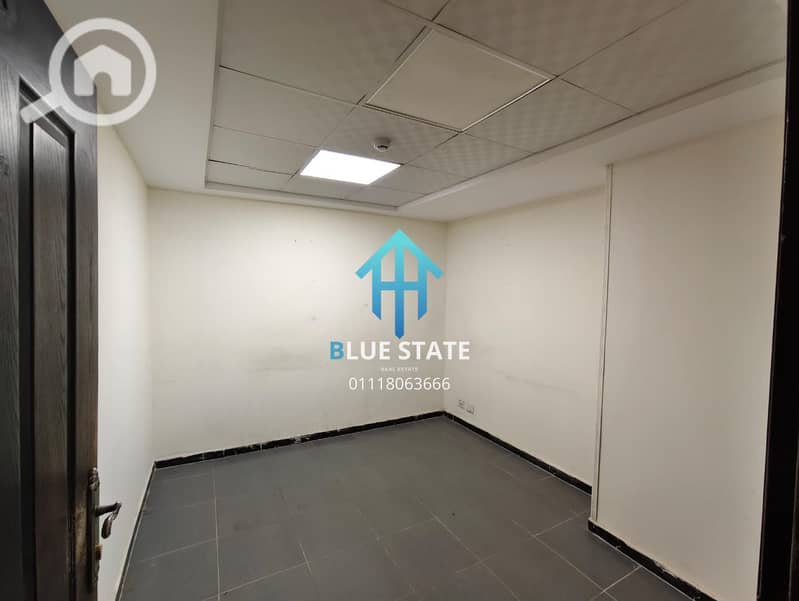 7 01118063666 (6). png