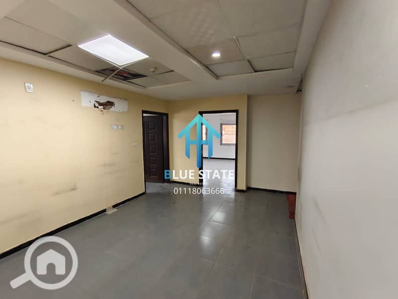 8 01118063666 (9). png